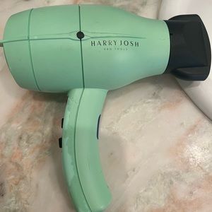 Harry Josh Pro dryer 2000
